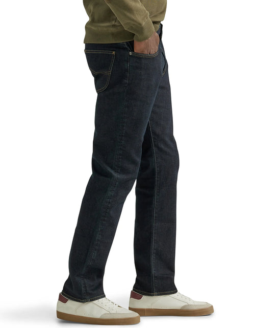 Load image into Gallery viewer, Men’S and Big Men’S Extreme Motion Straight Fit Tapered Leg Jeans
