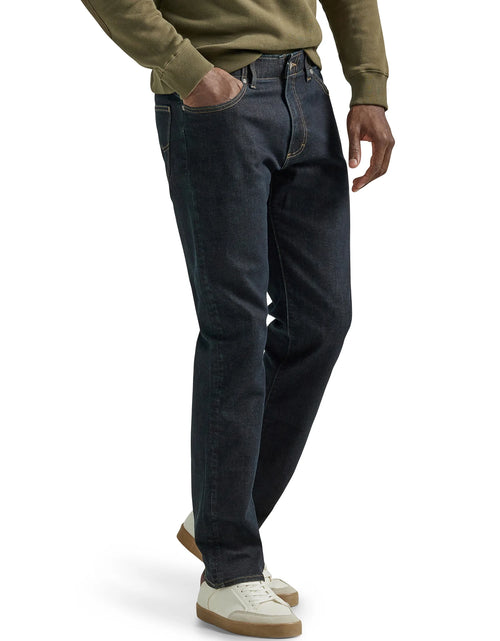 Load image into Gallery viewer, Men’S and Big Men’S Extreme Motion Straight Fit Tapered Leg Jeans
